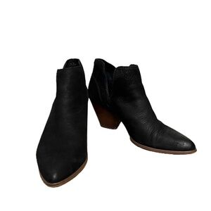 Frye Reina Black Suede Slip-On Cut out Pointed Toe‎ Ankle Boots Size 9.5